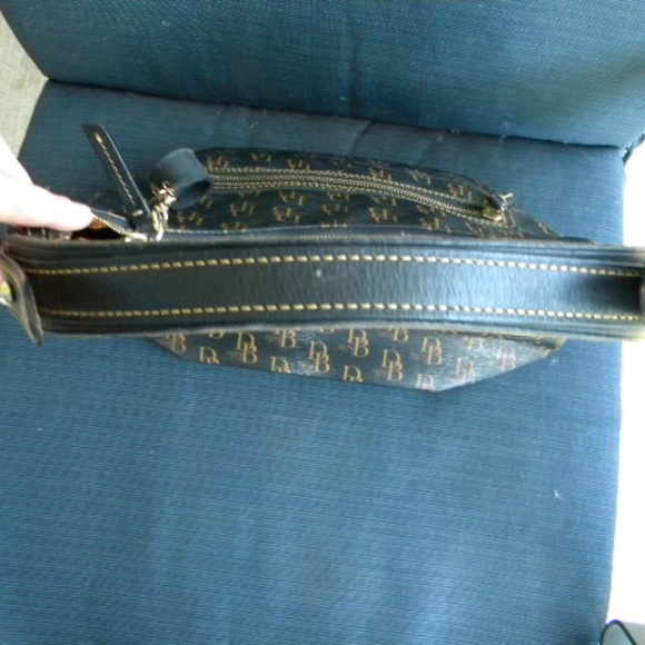 Dooney & Bourke Purse - Picture 8 of 16